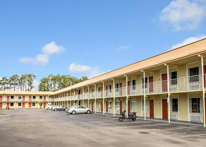 Motels Rodeway Inn & Suites Wilmington North